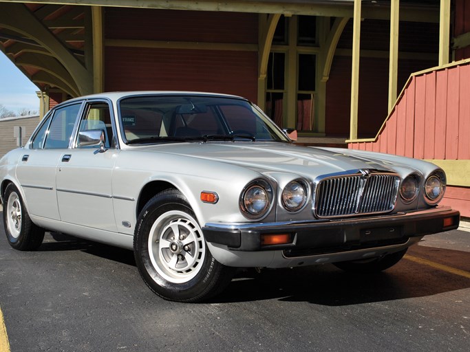 Jaguar Xj Vanden Plas Values Hagerty Valuation Tool